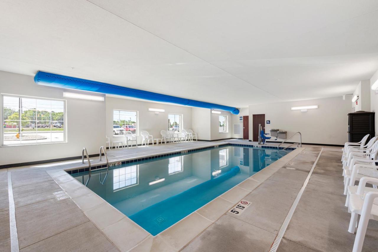 Cobblestone Hotel & Suites - Urbana Εξωτερικό φωτογραφία